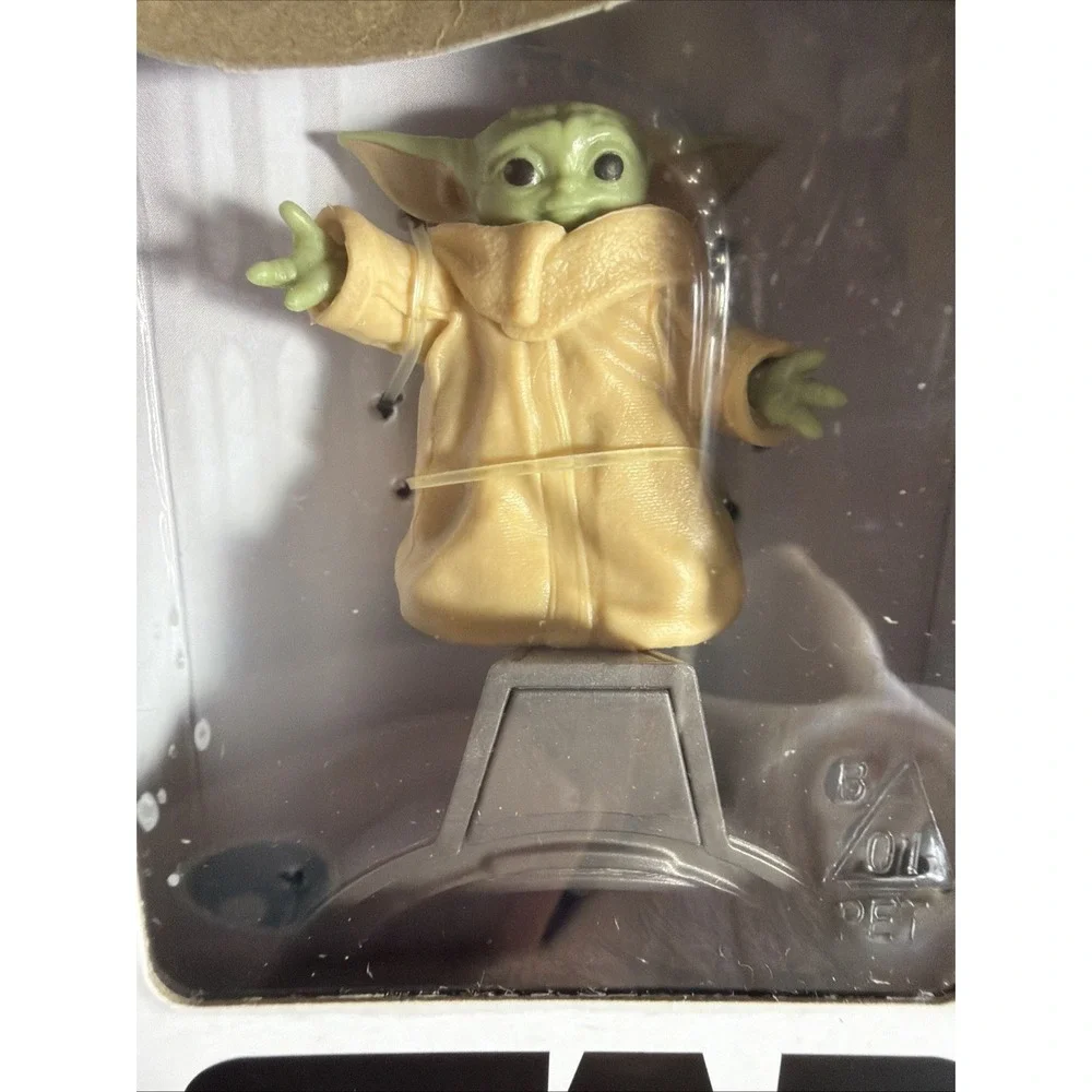 NIB Disney Mandalorian Star Wars The Child Grogu Figure Hasbro